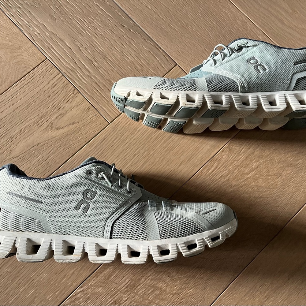 On Cloud 5 Surf Cobble Blue Green Cloudtec Running Shoes Sneakers Womens US 8
